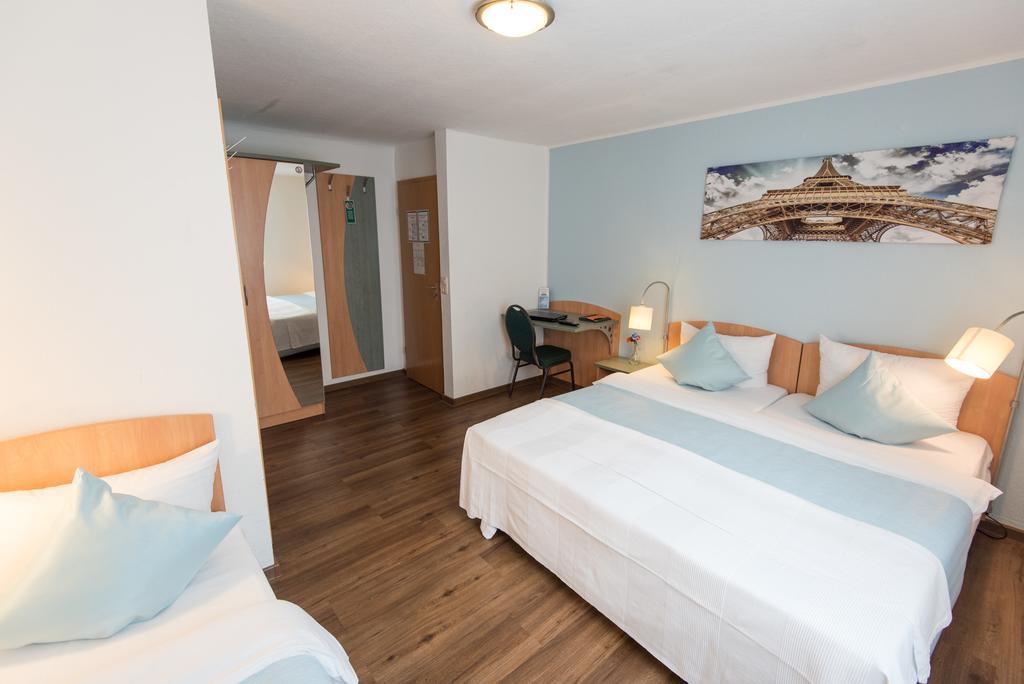 Residenz Hotel וופרטל מראה חיצוני תמונה