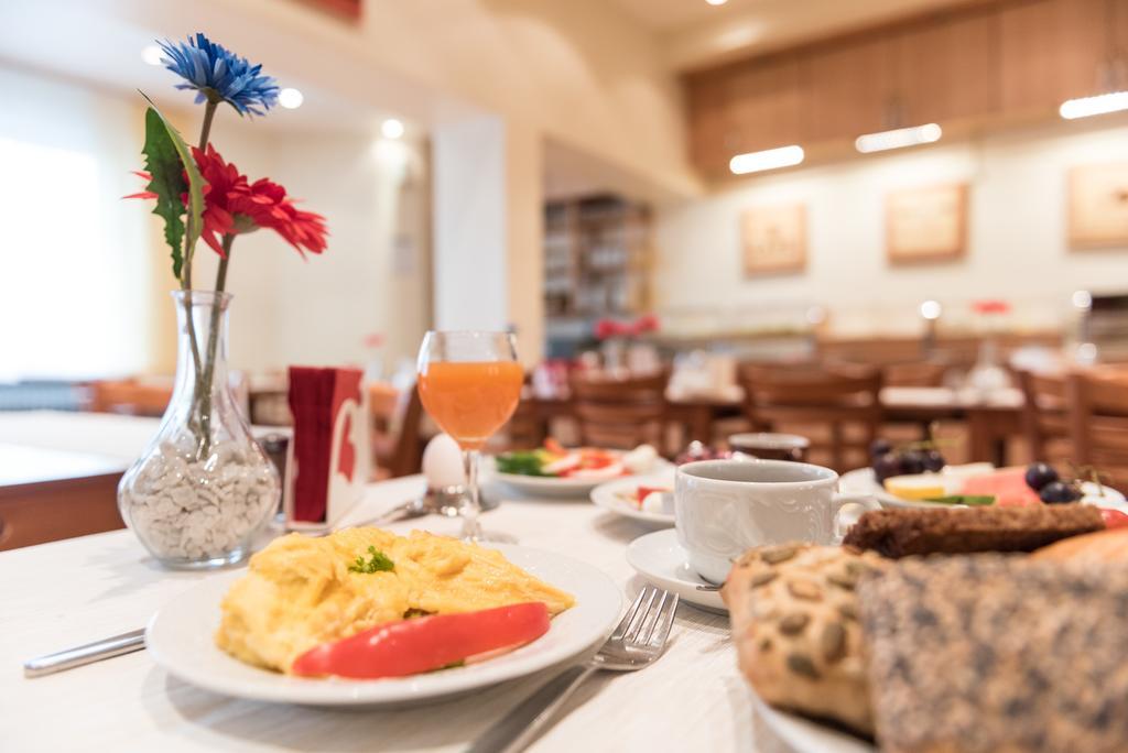 Residenz Hotel וופרטל מראה חיצוני תמונה